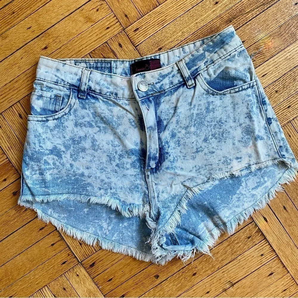 Acid Washed High Waisted Denim‎ Shorts
